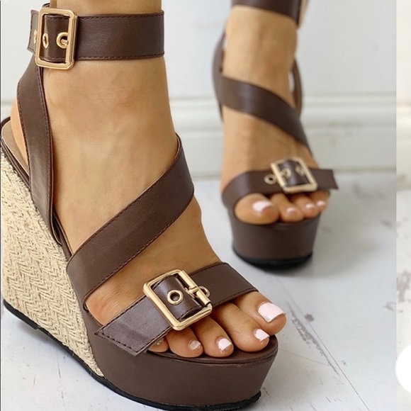 Shoes - Buckled Detail Espadrille Wedge Sandals Size 7